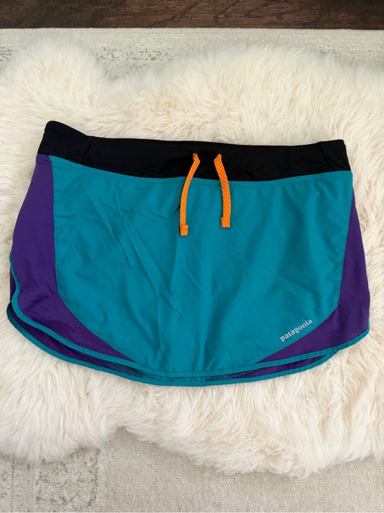 Patagonia Dresses & Skirts - Patagonia Teal Skort with Purple Panels and Black Waistband Womens Sz M